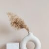 Modern Ceramic Donut Ring Flower Vase 15 cm White Minimalist Round Hollow Design Decorative Pot for Living Room Table Centerpiece