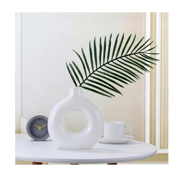 Modern Ceramic Donut Ring Flower Vase 15 cm White Minimalist Round Hollow Design Decorative Pot for Living Room Table Centerpiece