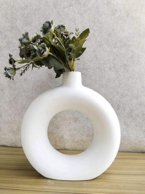 Modern Ceramic Donut Ring Flower Vase 15 cm White Minimalist Round Hollow Design Decorative Pot for Living Room Table Centerpiece