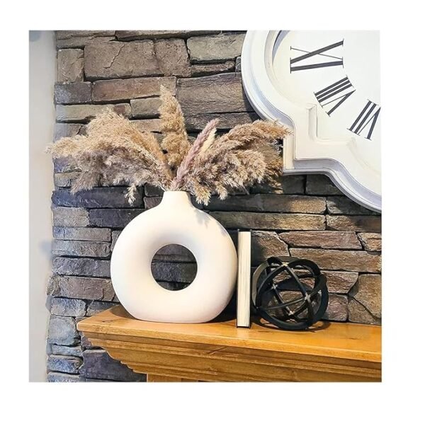 Modern Ceramic Donut Ring Flower Vase 15 cm White Minimalist Round Hollow Design Decorative Pot for Living Room Table Centerpiece